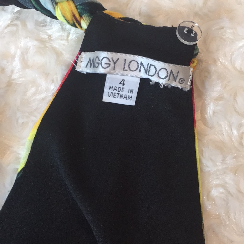 Mangy London dress women’s - Picture 5 of 7